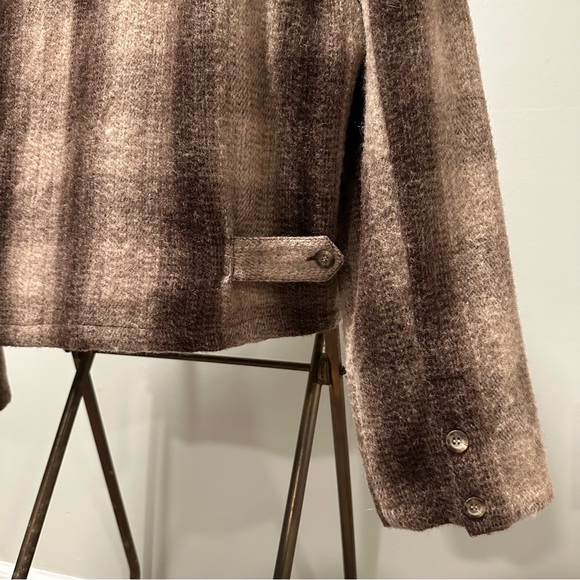 Vintage REAL Clothes by SAKS Fifth Avenue Plaid Wool Jacket Size Medium - Picture 9 of 16